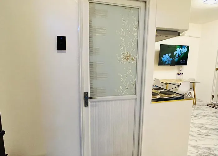 Apartahotel Mikaellas Beatrix Staycation 4*